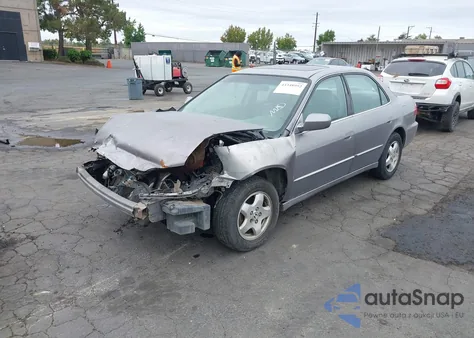 2000 Honda Accord 3.0 Ex z USA, uszkodzony, nr VIN 1HGCG1659YA100882